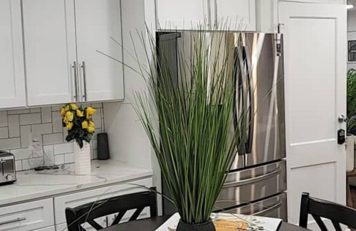 Germantown House | Private upper level 3-bedroom oasis with AC and WiFi. (Host occupies basement)