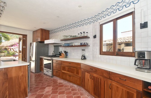 South Shore Hotel Area Villa | Private villa- 3 bdrm & 4 bath with ocean views and new private infinity pool