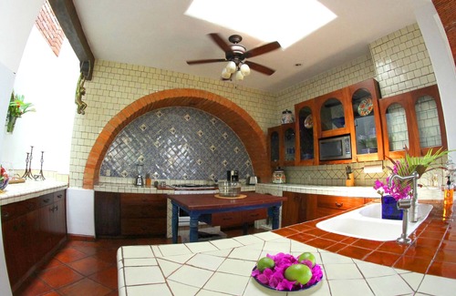 Cerro Villa | Private Villa Downtown PV, 3 blocks to Beach, Private Pool, 360 rooftop views.