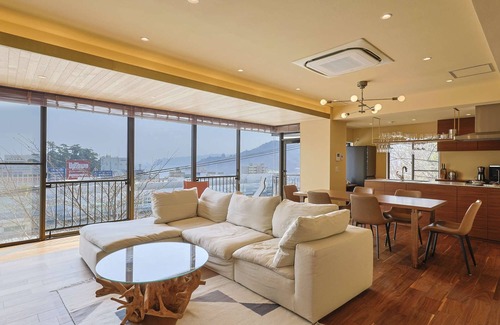 Atami Villa | Private villa for up to 10 people with a panoramic view of Atami in front of you.