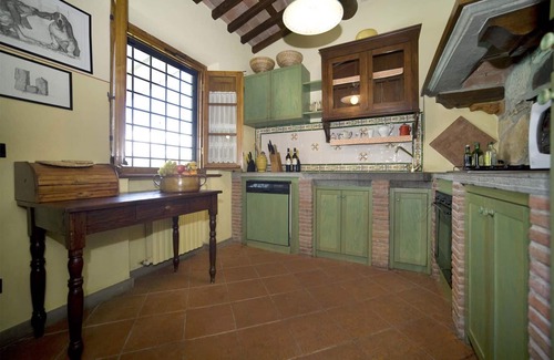 SantʼAndrea di Compito Villa | Private Villa with WIFI, A/C, private pool, TV, terrace, panoramic view, parking, close to Lucca