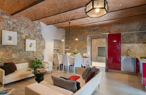 Pergine Valdarno Villa | Private Villa with private pool, A/C, WIFI, TV, patio, panoramic view, parking, close to Arezzo