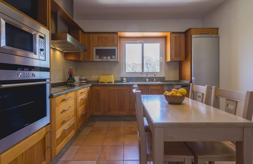 Santa Eulalia del Rio Villa | Private Villa, Swimming Pool, Parking, Barbecue Wifi Fiber Optic. Center of the island