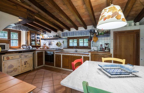 Gambassi Terme Villa | Private Villa with WIFI, private pool, A/C, TV, terrace, pets allowed, close to San Gimignano