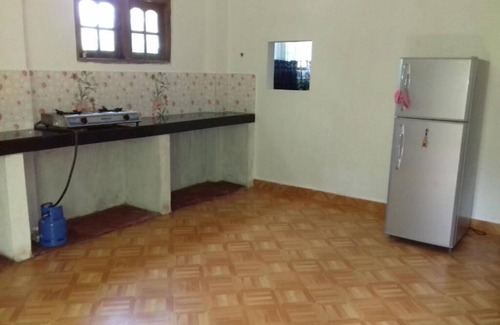 Patuwatha Cottage | Private villa with a fully equipped kitchen and a dinning. 5min to Hikkaduwa