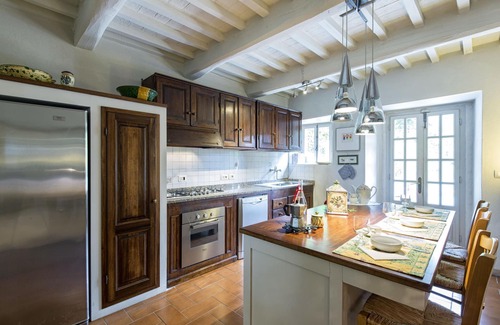Pieve di Chio Villa | Private Villa with hot tub, private pool, WIFI, A/C, TV, terrace, panoramic view, close to Cortona