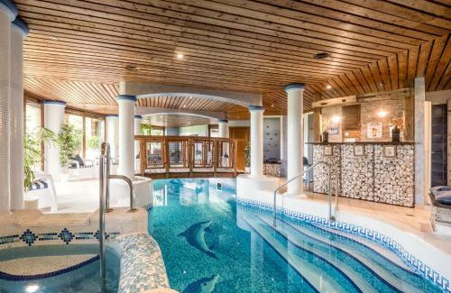District XXII Villa | Private Villa with indoor pool