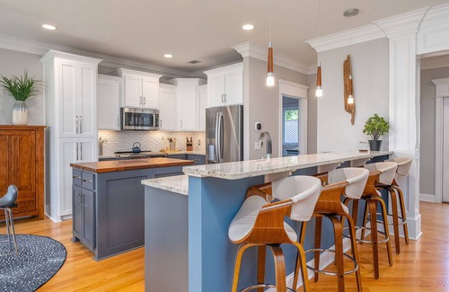 Montgomery House | Private Waterfront Estate w/Pool & Hot Tub - 10 Miles to Sav Historic District