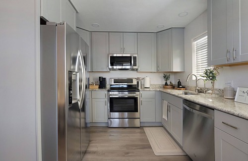 Colorado City House | Private Zion Stay: Seasonal Pool, Fire-Pit, BBQ Grill, + Red Rock Views