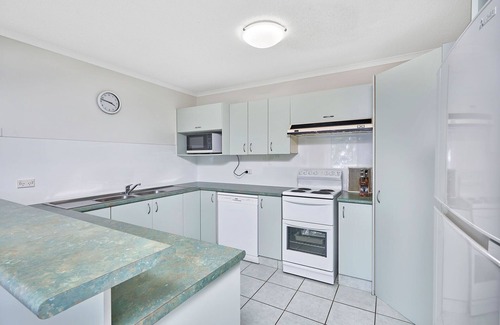 Clifton Beach Apartment | Privately Managed Beachfront Apartment in Argosy Clifton Beach