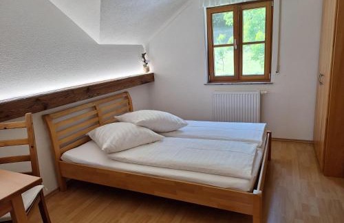 Vorchdorf Bed & Breakfast | Privatzimmer am Weinbrunnen