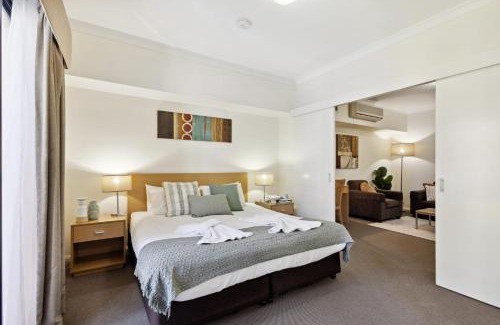 Northbridge Apartment | Prized Perth Retreat 1BDR