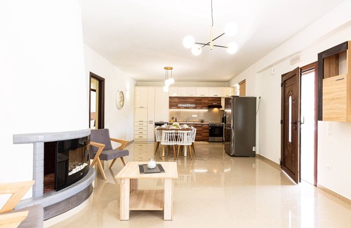 Bali Villa | Promitheas Villa, with Pool & Heated Spa Whirlpool, ΒΒQ Facilities, Playground