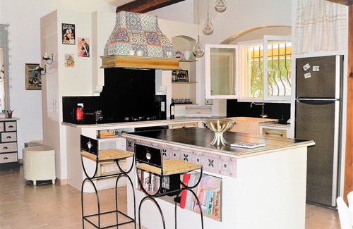 La Roque-sur-Ceze House | PROMO House with large swimming pool and fenced garden, riverside, direct access