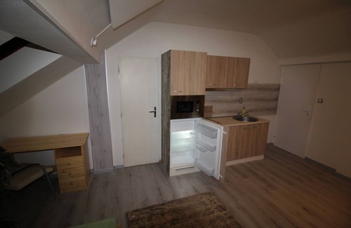 Prague 5 Apartment | Pronájem garsonky na Smíchověn