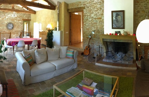 Morance House | Propriété de Charme en Pierres Dorées Avec Piscine & Parc de 0,5ha . 25' de Lyon