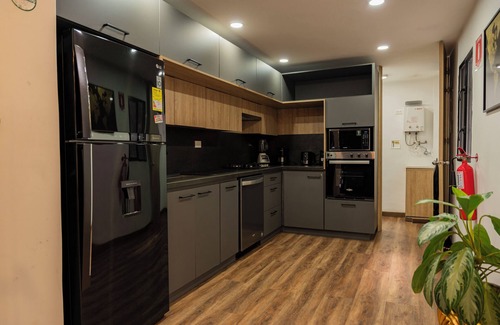 Zona Rosa Apartment | Provenza, Parque Lleras 2 bed apt. WiFi, AC