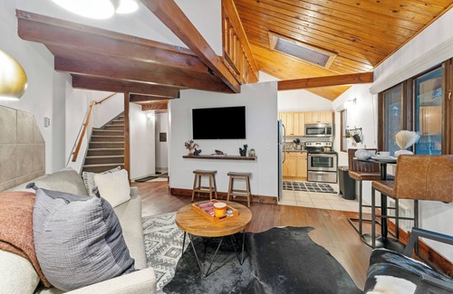 Whitefish House | Ptarmigan Village Amenities + Amenities & Minutes to Whitefish Mountain Resort!