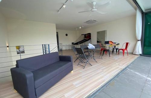 Kampung Pulau Meranti House | Puchong New Private Pool & Jacuzzi up to 30 Pax