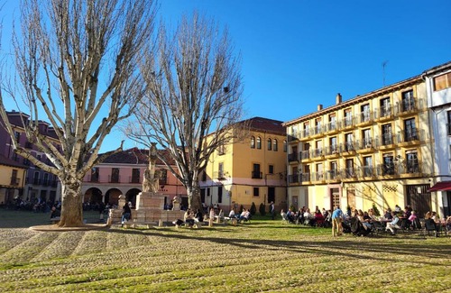 Old Town Apartment | Puerta del Húmedo - con Garaje - WIFI - Centro Ciudad