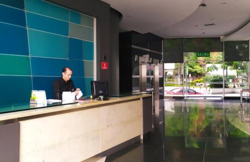 Las Penas Apartment | Puerto Santa Ana, Suite con vista al Rio