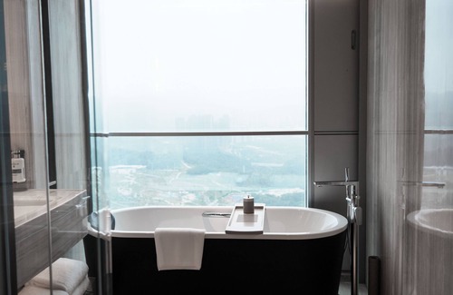 Longhua District Hotel | Pullman Shenzhen North