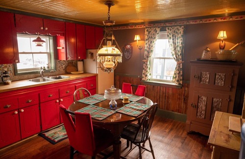 Twillingate House | Pumpkin House ~ a museum guesthouse experience