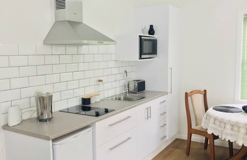 Kensington Apartment | Pumula Studio - Self-contained, close to CBD & Met
