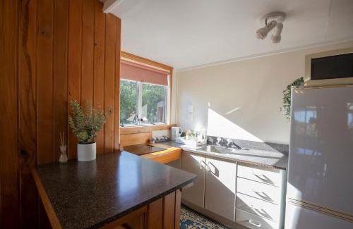 Punakaiki Hotel | Punakaiki Beachfront Motels