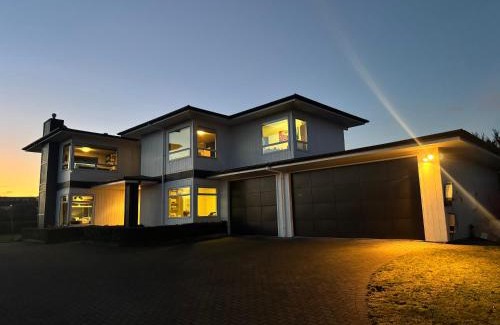 Nukuhau Bed & Breakfast | Punawai Homestay