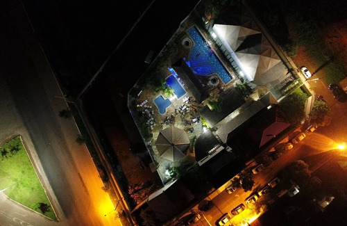 Setor Lagoa Quente House | PUNTA CALDAS > CASA 1 > R$686/CASA/NOITE > ACOMODA ATÉ 10