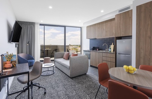 Melbourne Hotel | Punthill Essendon North