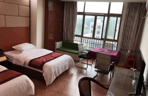 Yuancheng District Hotel | Puqian Business Hotel