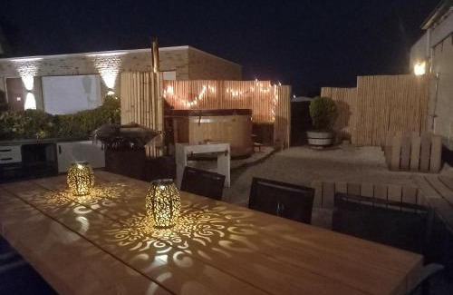 Vleteren House | Pura Vida Panorama
