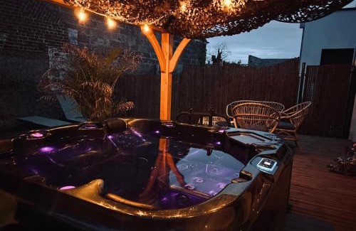 Ecaillon Apartment | Pura Vida Spa - gîte avec spa extérieur couvert