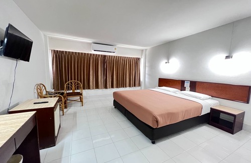 Talat Nuea Hotel | Pure Phuket Residence