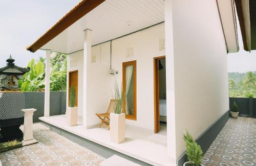 Selat House | Puri Indah Inn Guest House