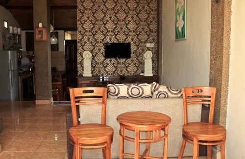 Andong House | Puri Raka Raka around the greenery view