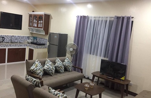 Danao House | PVC Townhouse 1 - 3 bedrooms, 2 bathrooms, 10 max