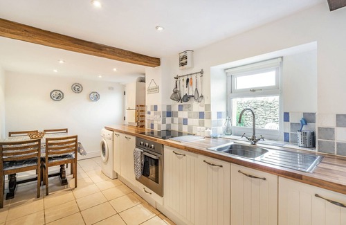 Meathop Cottage | PYE HALL COTTAGE, family friendly, with a garden in Silverdale