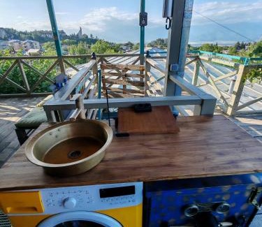 Telavi Apartment | Qilimcha's Apartment with Rooftop Terrace