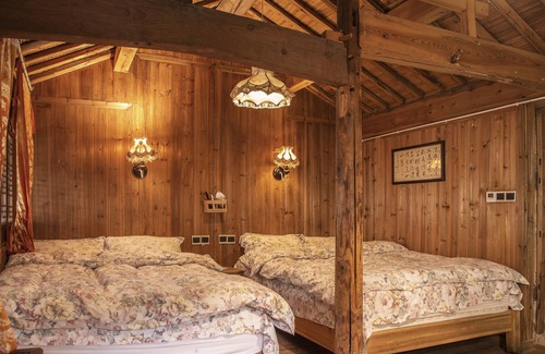 Hongcun Ancient Village Hostel | Qing He Yue International Youth Hostel
