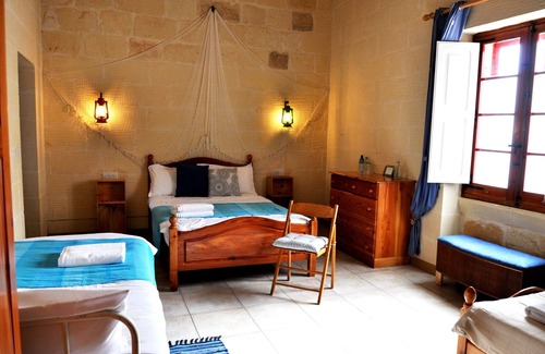 Santu Pietru Bed & Breakfast | Quadruple Room in a B&B in the heart of Gharb