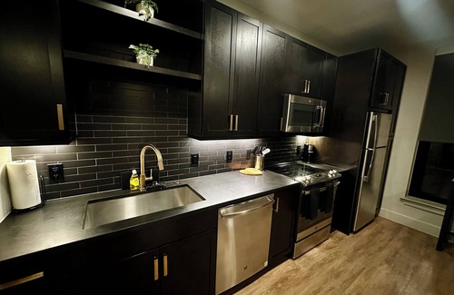 Deep Ellum Apartment | Quaint 1-bedroom apartment in Deep Ellum with fitness room, WiFi