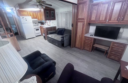 Harlingen House | Quaint and Quiet Tiny Home, with Pool!