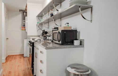 Capitol Hill Apartment | Quaint DC Private 1-BR Walk to METRO-rail subway
