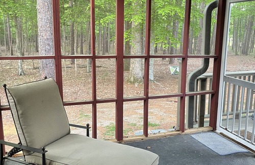 Henderson House | Quaint Kerr Lake Oasis with Private Dock!