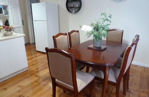 Mildura Cottage | "Quaint Little Cottage"