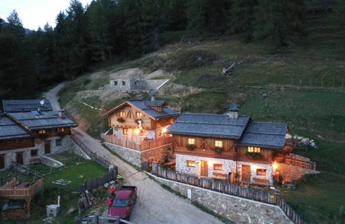 Cogolo Cabin | Quality and Relaxation at a good price live your dreams today to discover excitement.