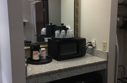 Arcola Hotel | Quality Inn Arcola
